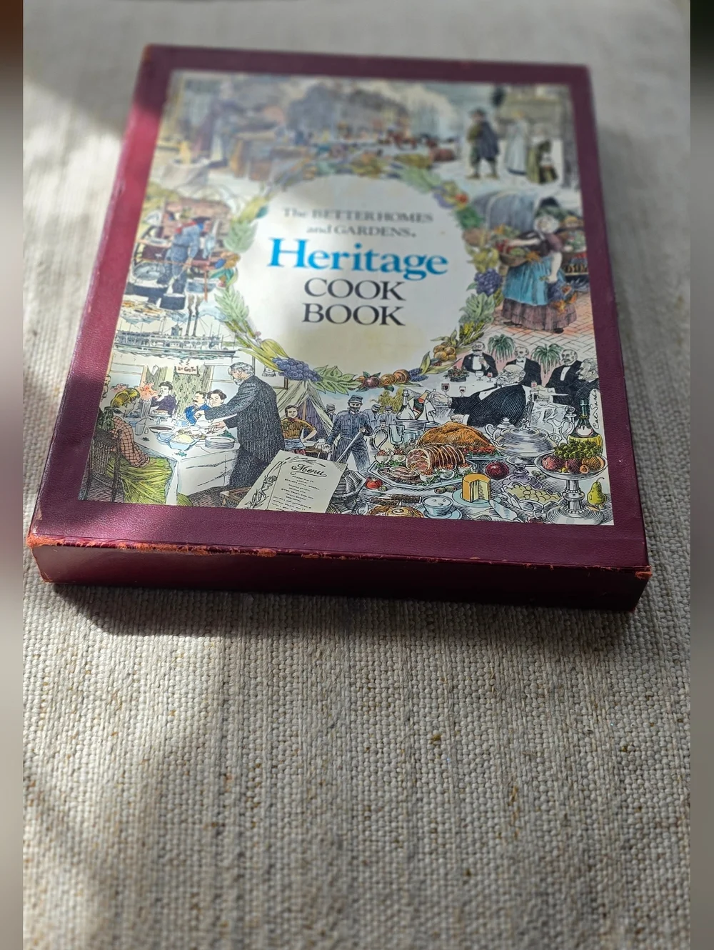 Heritage Cook Book by‎ Better Homes and Gardens - Burgundy Cover